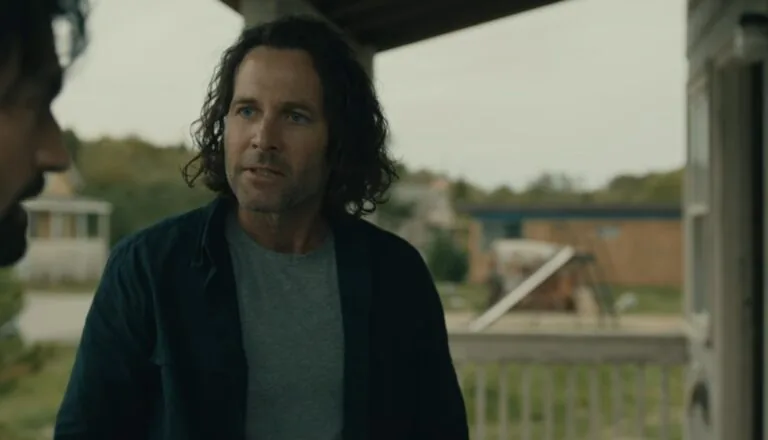 Момент из 8 серии 1 сезона